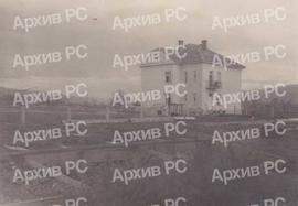 Топле леје и стамбена зграда Ниже пољопривредне школе у Бањалуци